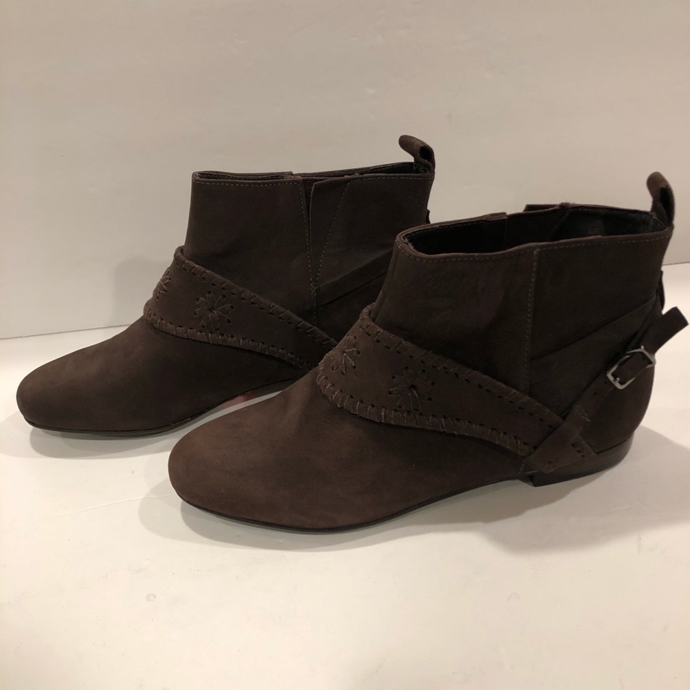 Jack Rogers flat ankle boots brown espresso 6 M